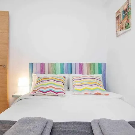 Reus, Lovely Flat Close To Center Apartmán